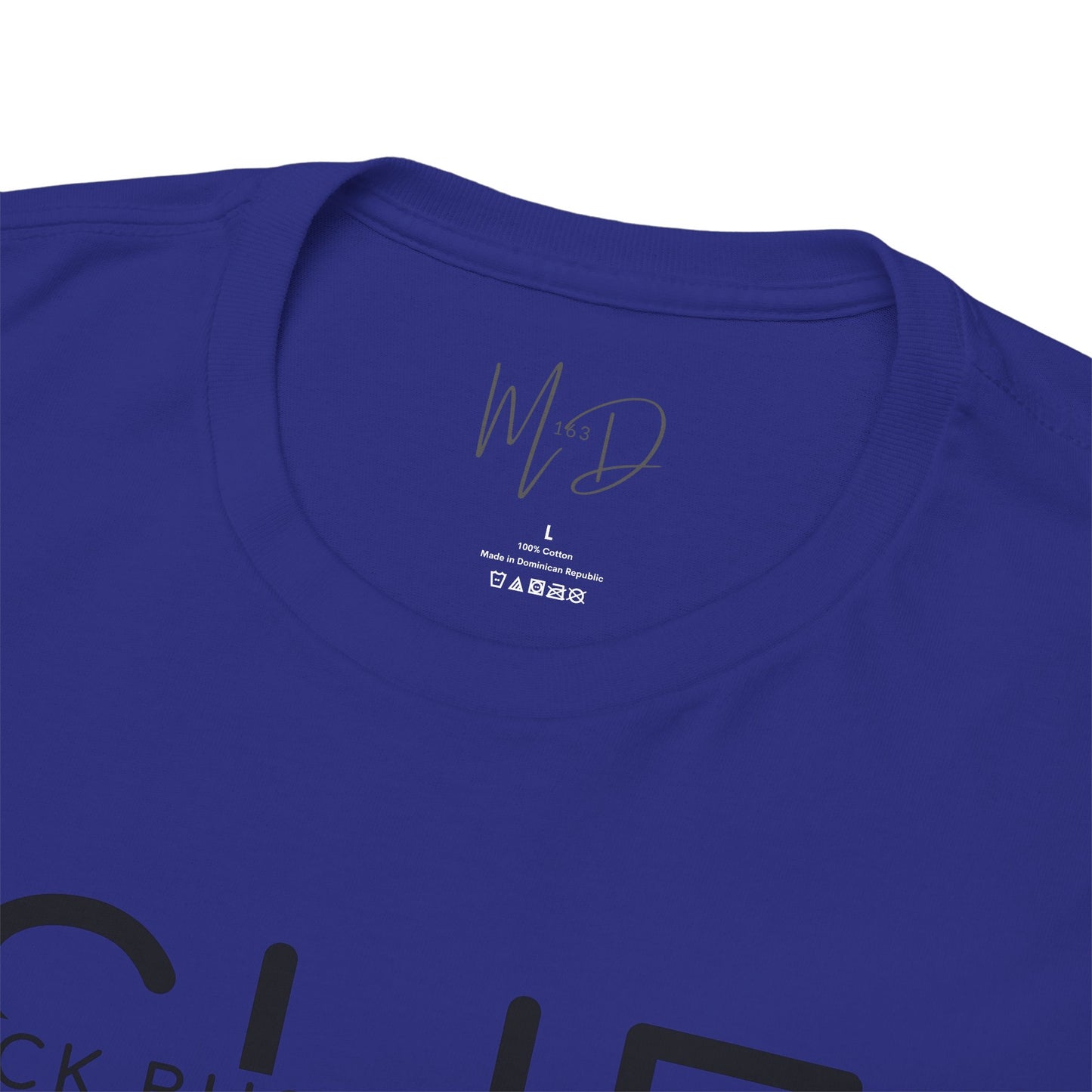 SHE IS ME | T-Shirt (Black)