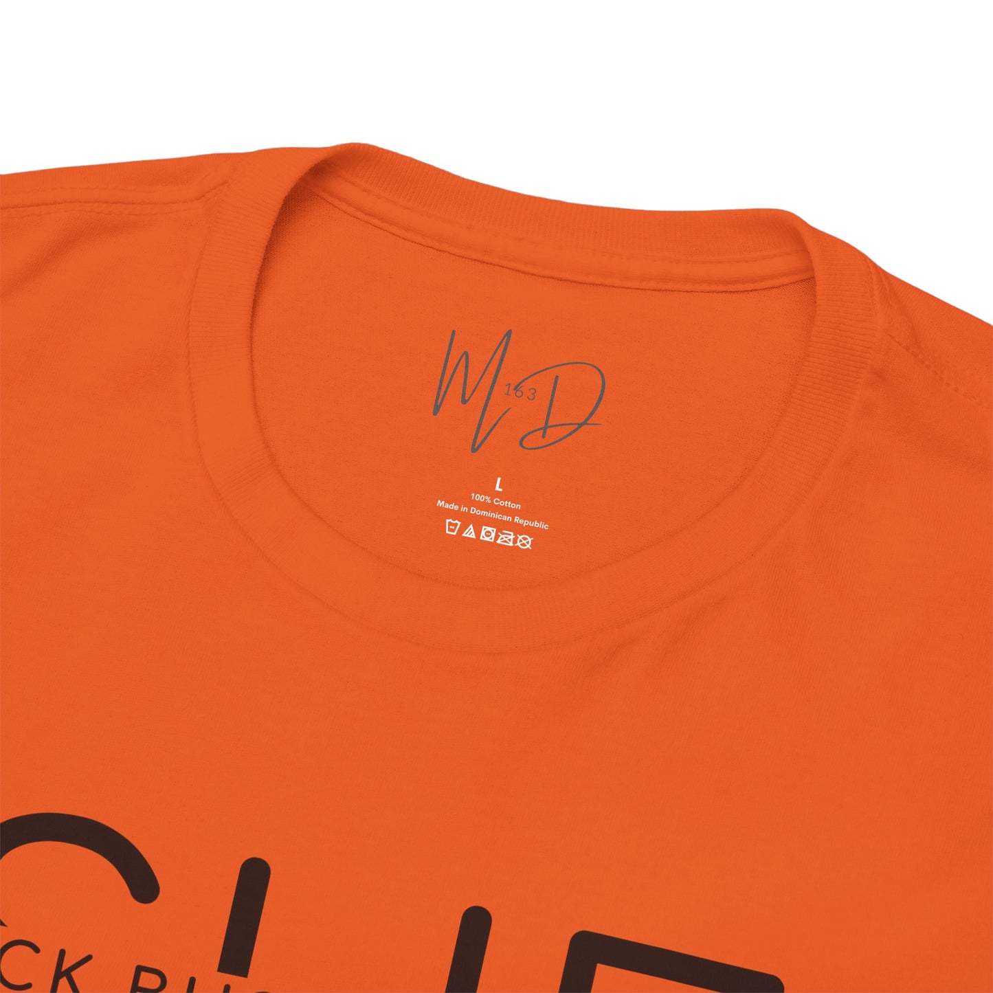 SHE IS ME | T-Shirt (Black)