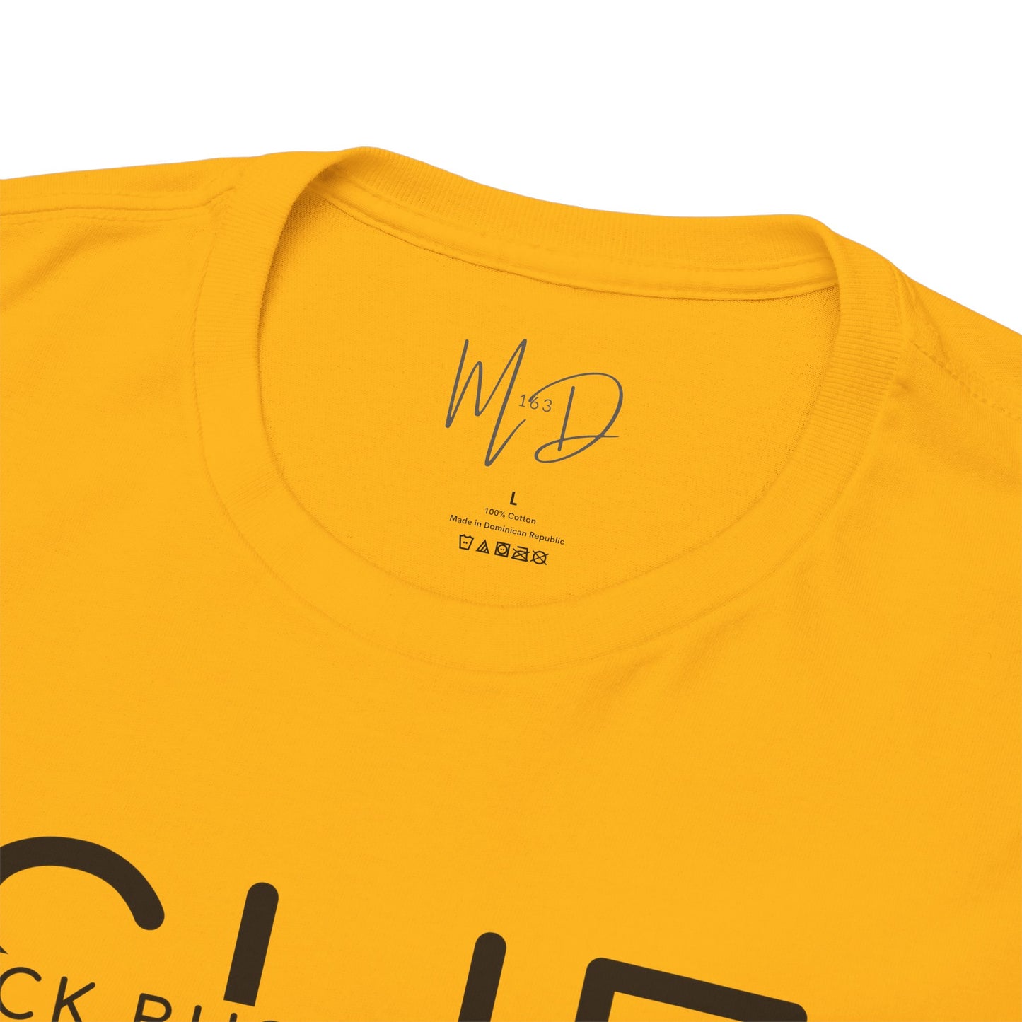 SHE IS ME | T-Shirt (Black)