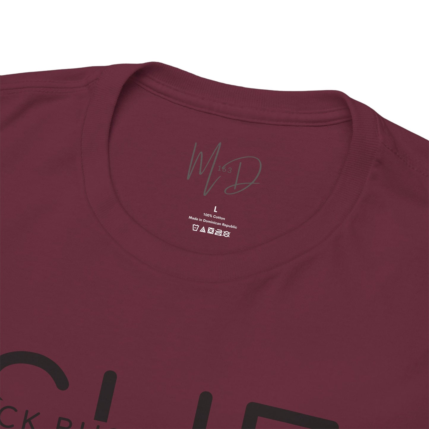 SHE IS ME | T-Shirt (Black)