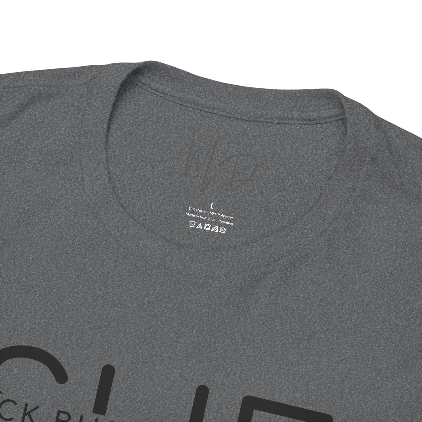 SHE IS ME | T-Shirt (Black)
